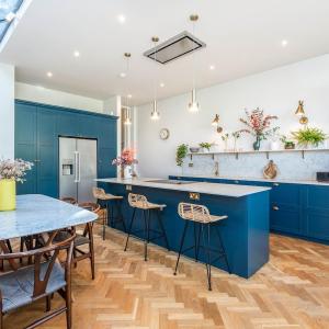 Newly renovated 4 bed home - North London