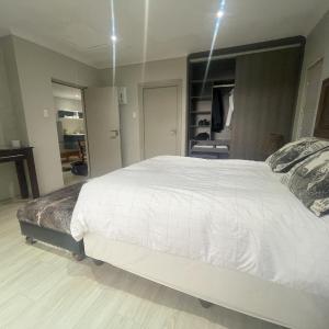 10A Woodridge Forest