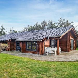 Awesome Home In Løkken With Sauna