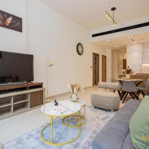 1-BR Binghatti Rooftop Pool, Gym