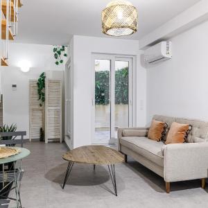 1 Bdr Duplex Downtown - AC