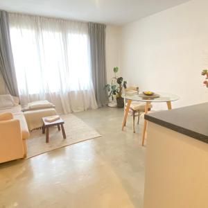 Modern Sunny Flat in Neukolln
