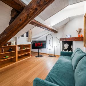 tHE Mirror Attic - Moscova Brera Milano