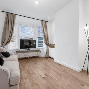 Blissful Breaks Near Old Trafford Stadium