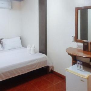 RedDoorz at Amphibi Ko Resort Palawan