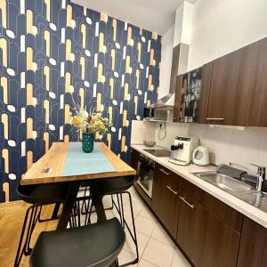 GOZSDU Central Apartment I free parking