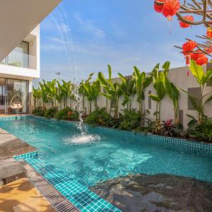 Amazing Newly Built Beach Pool Villas Danang