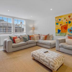 The Jade Suite - The Jewellery Suites, 3 bed 3 bath