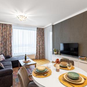 BNB SkyPark Retreat with Balcony