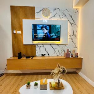 Cloverscape Suites at Trees Residences, Quezon City