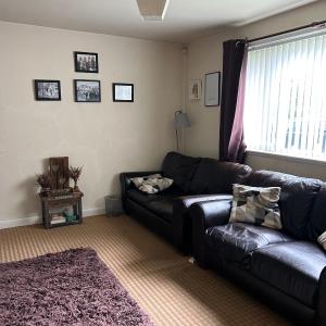 6Guests-Parking-PetsOK-FamilyFriendly-Garden