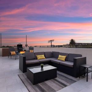 LA Rooftop Paradise 2