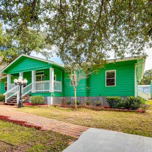 2 Mi to Fairhope Pier Home with Large Yard!