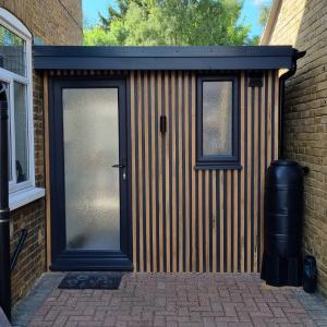 Sittingbourne 1 bed self-contained annex, with parking