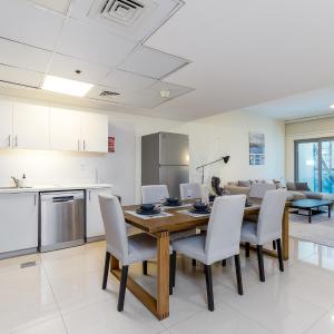 Near Metro Station - 1BR Apartment in Park Towers,DIFC - Allsopp & Allsopp