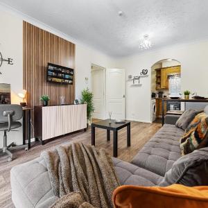 Elegant & Cozy FBS Downtown Flat