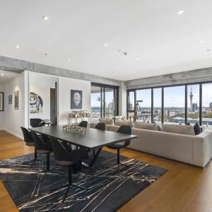Spacious Luxe 2Bd with Harbour Views and Parking