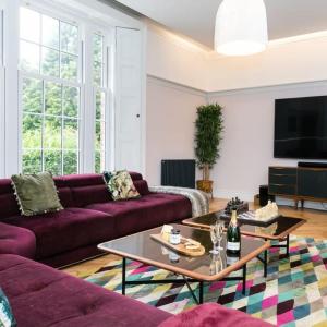 Hillthorpe Estate - 14 Bed Manor House with Hot Tubs and Secluded Gardens