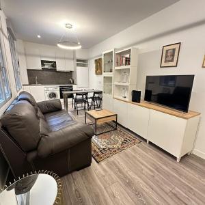 The Balboa Hideaway Seasonal
