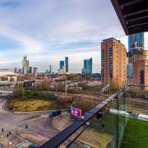 Fully Equipped, City Centre 3Bed Apartment, Balcony With Amazing Views, Sleeps 6