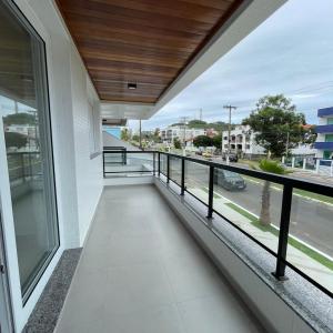 Menos de 200m do mar, garagem e churrasqueira