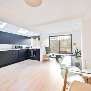Beautiful 2 bed with en suite, near Tube and Stamford Bridge