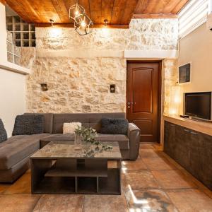 Niaf Cozy Stone Apartment