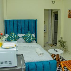 Turquoise Studio with free WIFI and parking