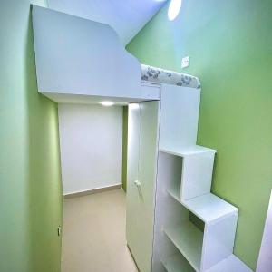 Partition Room