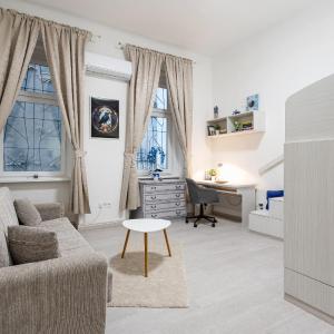 Rowena Holiday Home
