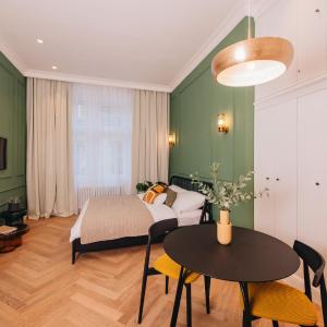 Luxury Design Apartment at Old Town Square with Air Condition