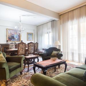 Acropolis Metro Station- Great Located Flat 125m2
