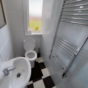 Double-Bedroom in the Heart of Salford Manchester Perfect for Short Stays GCSW5