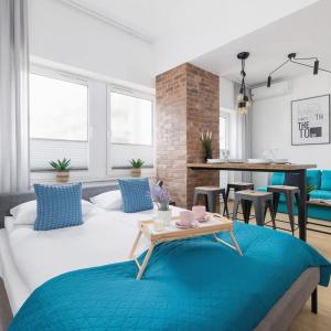 Turquoise Studio with Balcony & Air Conditioning Kraków by Noclegi Renters