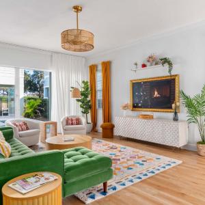 Experience Luxury Private Heated Pool Game Room
