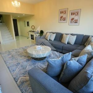 Kazan Homes - Huge Leisure Retreat - 2BR Duplex apartment - Outdoor Sitting & Full Ocean View - Fujairah