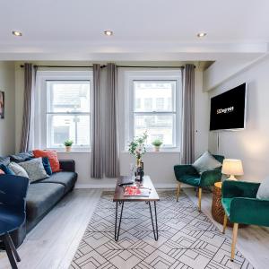 NEW! Stunning City Centre 2-bed apartment in Liverpool by 53 Degrees Property, Ideal for Small Groups, Sleeps 6!