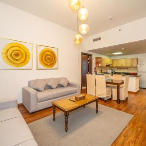 Live spacious 3BR apartment all En Suite & Balcony
