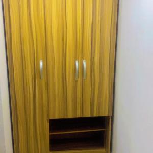 Service apartment