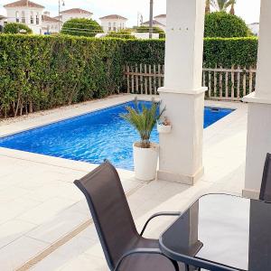 Villa mit privatem Pool, zentrumsnah