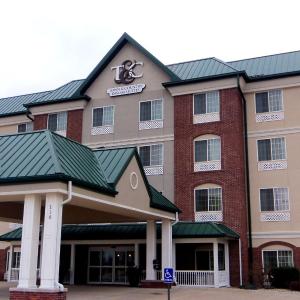 Town & Country Inn and Suites