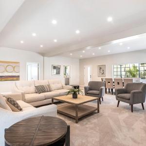 Beautiful 6BR Family 2-Story Villa With Large Backyard and Outdoor Kitchen