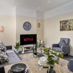 Liverpool 3 Bedroom Contractor Stay Cherry House