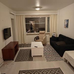 Renovated handy spacious 3 room apartment for tourists, workers and students