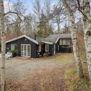 3 Bedroom Pet Friendly Home In Vejby