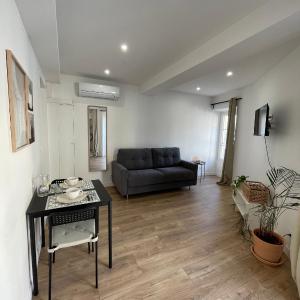 Joli Studio Place Garibaldi, Vieux-Nice, Port