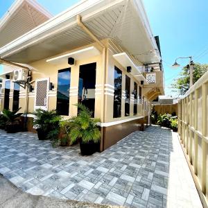 Chic and Cozy Retreat in San Fernando La Union