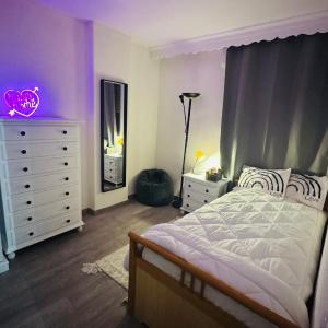 Cozy Private room near beach - FEMALES ONLY - SOLO MUJERES