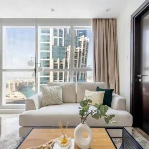 Luxury Studio Apartment With Canal View & Seaview