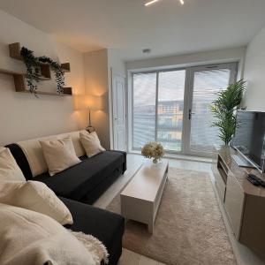 Luxury 1 bedroom, 1 bath apartment by MCF